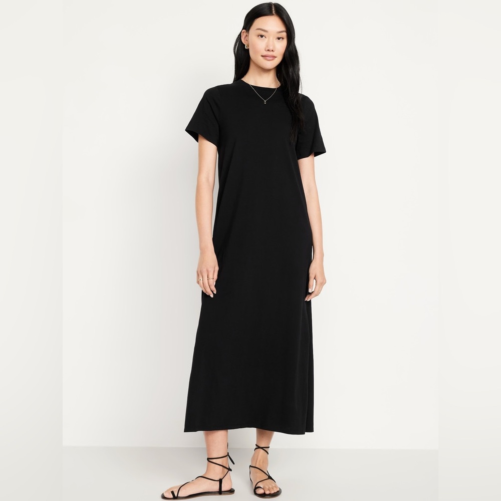 ✨NWT✨Old Navy - Petite Black Maxi Dress